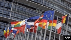 Şu günler Ýewropa Parlamentinde strategiýanyň 5 ýyllygy bilen baglylykda ÝB-niň resmileriniň adam hukuklaryny goraýjylar bilen ýörite duşuşyklary geçirilýär.