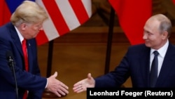 Президент США Дональд Трамп і президент Росії Володимир Путін на прес-конференції після переговорів