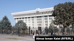 Здание Жогорку Кенеша Кыргызстана