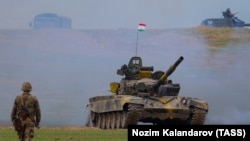 Армия Таджикистана на учениях. Архивное фото.