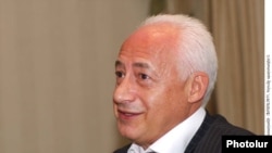 Владимир Спиваков на пресс-конференции в Ереване. 23 сентября 2010 г.  