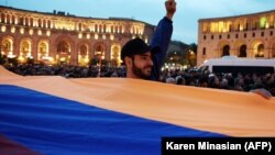 Армения - Митинг на площади Республики в Ереване, 18 апреля 2018 г.