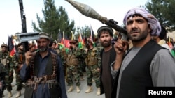 Owgan howpwsuzlyk güýçlerine hemaýat bermäge gelen raýatlar