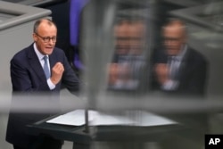 Фрідріх Мерц переконує...Бундестаг, Берлін. Німеччина