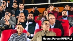 سرپرست وزارت صحت عامه افغانستان در استدیوم فوتبال در کابل