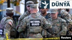 Milli gwardiýanyň esgerleri Waşingtonda Ak tamyň golaýynda