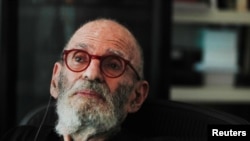 Лары Крамэр