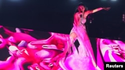 Выступление певицы Brunette, Ливерпуль, 11 мая 2023 г.