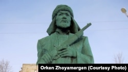 Памятник Кейки-батыру в Аркалыке.