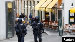 Венадагы прокуратура кандуу кол салуудан улам камалган 16 адамдын алтоо бошотулганын билдирди.
