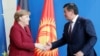 Президент Кыргызстана Сооронбай Жээнбеков и канцлер Германии Ангела Меркель. Берлин, 16 апреля 2019 года.