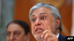 Мухаммад Исхак Дар.