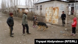 Ак-Терек айылынын балдары.