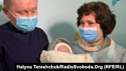 Новонароджена Дарина – шоста дитина в родині Катерини і Петра Терлецьких 