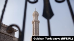 Иллюстрациялык сүрөт. Кыргызстанда 3348 диний уюм каттоодо турат