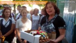 Волонтери й школярі Дніпропетровська опікуються пораненими бійцями в лікарнях