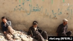 معتادانی که چانس تداوی نمی یابند و یا تحمل درد ترک اعتیاد را ندارند دوباره به اعتیاد روی می آورند