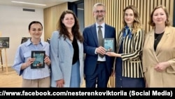 Українська делегація «Кримського тижня» – серії заходів за участю дипломатів, депутатів Європарламенту, присвячених Криму. Брюссель, 13 травня 2025 року