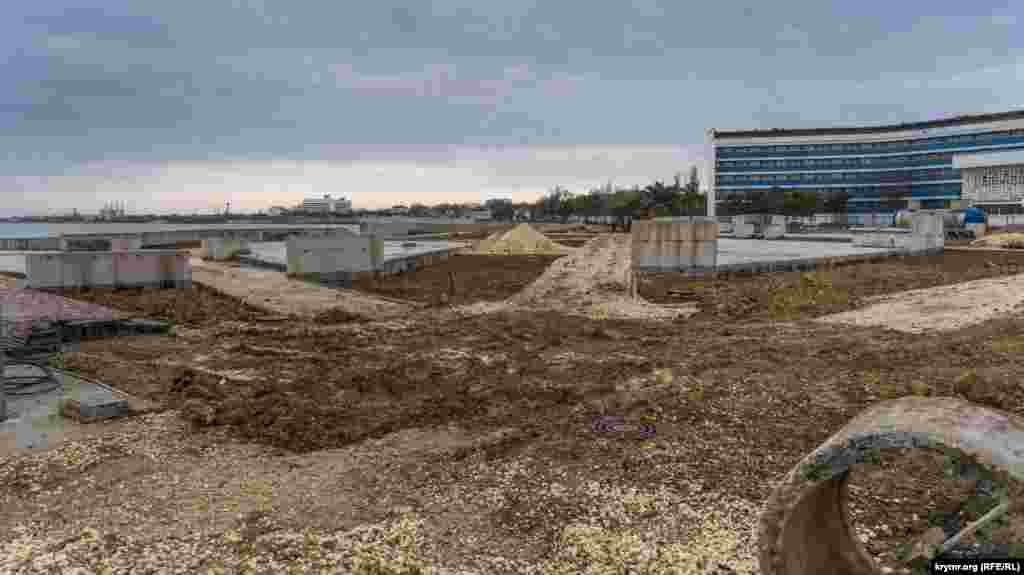 Як і будівництво набережної біля озера