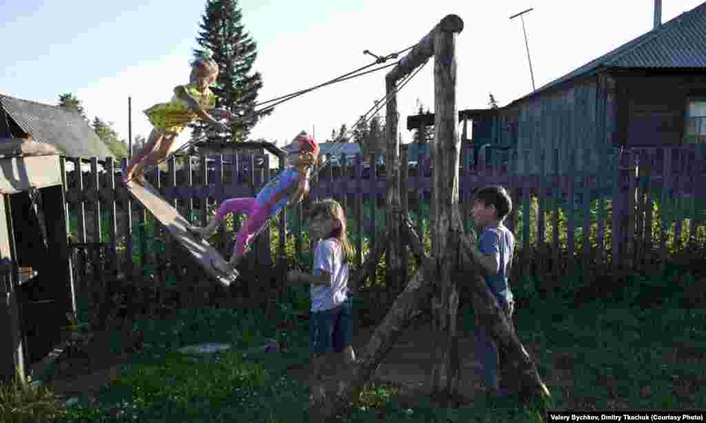 Аусак авылы балалары