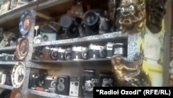 Магазин антиквариата в Душанбе, 16 августа 2015 года.