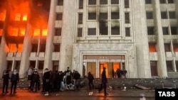 Алматыдагы тополоң учуру.