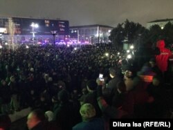 Протесты в Шымкенте у драматического театра в центре города. 4 января 2022 года