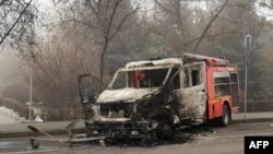 Казак полициясы башаламандыкка тиешелүү деп шек саналып кармалгандардын арасында кошуна өлкөнүн жарандары бар экенин айткан.