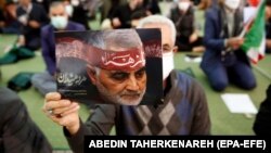 Генерал Сулейманини эскерүү иш-чарасы.  Тегеран. 3-январь,  2022-жыл
