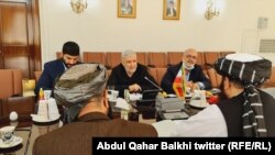 امیرخان متقی سرپرست وزارت خارجه حکومت طالبان حین صحبت با مقام های ایرانی در تهران - عکس از آرشیف