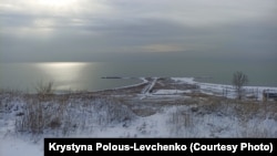 Зимовий Бердянськ: зі снігової казки в крижану «пастку» (фотогалерея)