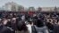 Протестующие в Уральске, 4 января 2022 года. С ростом числа демонстраций ширились и требования протестующих, звучали призывы к политическим реформам 