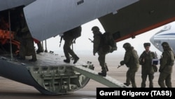 Орусиялык аскерлердин Казакстандан кетип жаткан учуру. Алматы шаарынын аэропорту. 13-январь, 2022-жыл