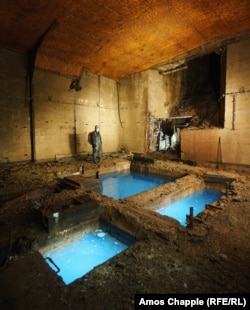 Частично затопленное машинное отделение уранового рудника