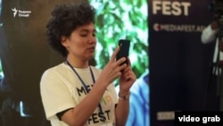 Дүйшөмбү шаарындагы иш-чарадан. Иллюстрациялык сүрөт.