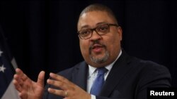 Трамптын ишин караган Манхеттен округунун прокурору Элвин Брэгг. 4-апрель, 2023-жыл.