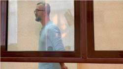 Nariman Celâl Rusiye kontrolindeki Aqmescitniñ Kiyev rayon mahkemesinde, 2021 senesi sentâbrniñ 6-sı