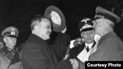 Министр иностранных дел СССР Вячеслав Молотов в Берлине, 1939 г.
