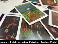 Малюнки військовослужбовців, які переносять різні травми після поранення чи полону