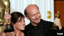 Пол Хэггис и Кэти Шулман - режиссер и продюсер фильма «Столкновение»