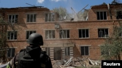 Попередньо, був удар у Слобідському районі Харкова, виникла пожежа. Архівне фото 