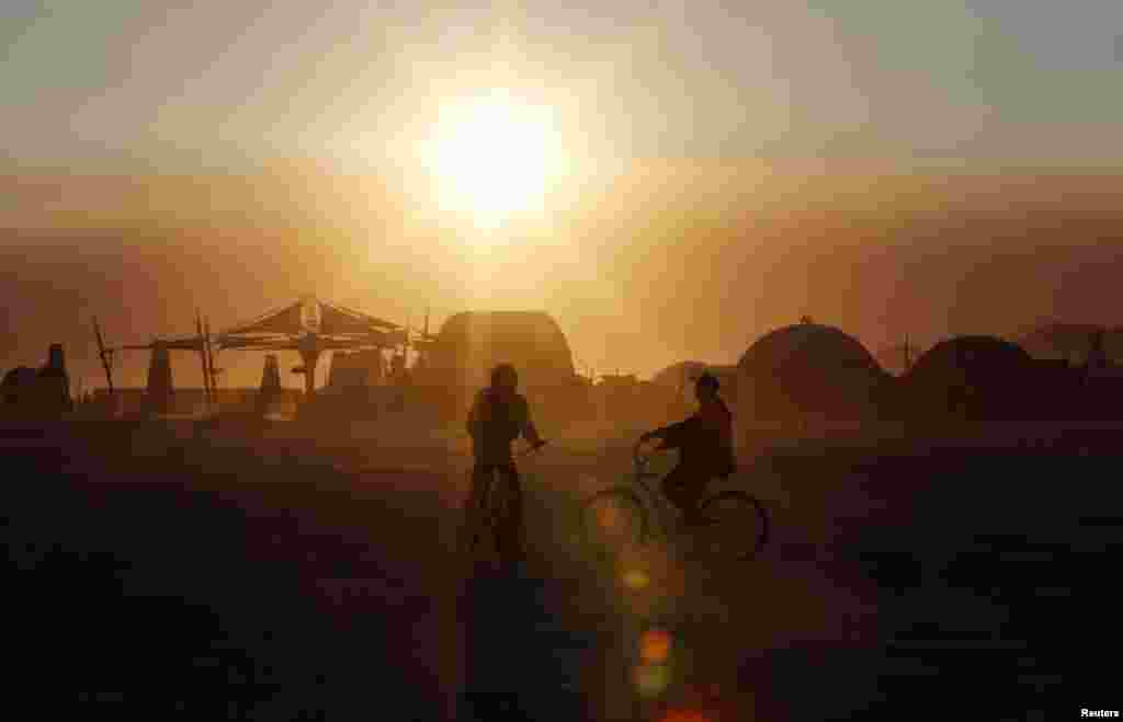 Велосипедная прогулка по пустыне