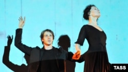 Чулпан Хаматова и Андрей Меркурьев в "Бедной Лизе" 