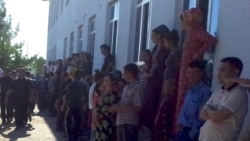 Balkanda işgärlerden tölegsiz zähmet rugsadyna çykmak talap edilýär