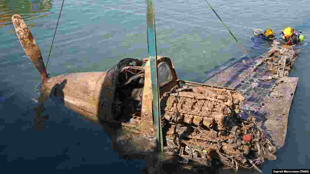 Пілот здійснив екстрену посадку на воду і врятувався