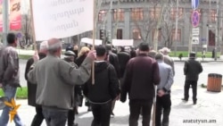 «Նաիրիտի» հարցով ևս մի վերջնաժամկետ խախտվել է. Աշխատողները շարունակում են ակցիաները