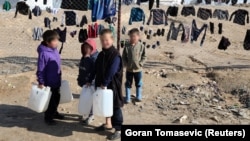 Дети в лагере «Аль-Хол». 