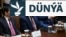 ABŞ prezidenti Donald Tramp döwlet sekretary Marko Rubio (çepde) we goranmak sekretary Pit Hegset (sagda) bilen bilelikde 26-njy awgustda Ministrler Kabinetiniň ýygnagyna gatnaşýar. 