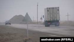 Aşgabat Türkmenbaşy ýoly