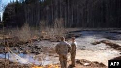 Вайскоўцы каля беларускай мяжы, архіўнае фота